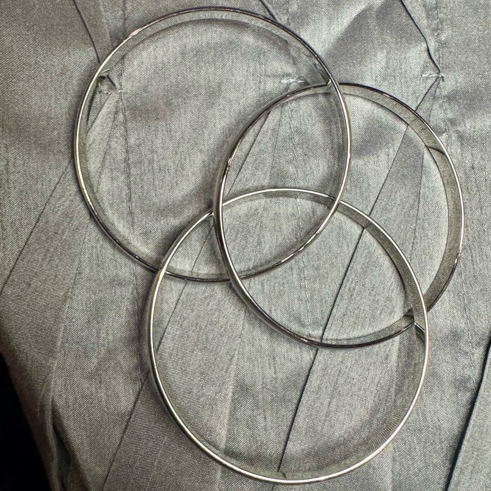 3 piece Silver Bangle Set - Picture 2 of 6